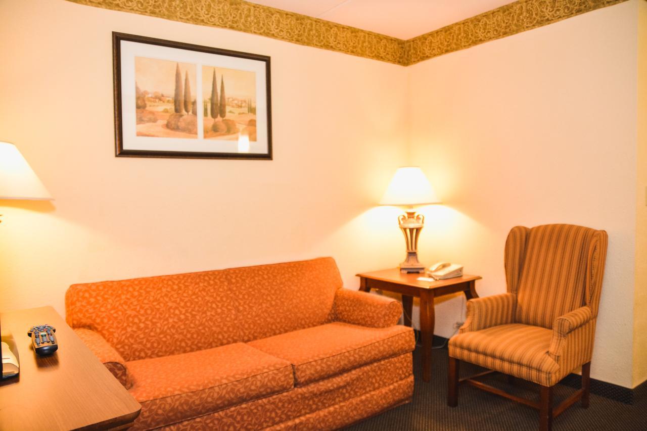 Country Inn & Suites By Radisson, London South, On Kültér fotó